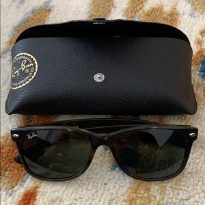 Ray-Ban New Wayfarer Tortoise Sunglasses
